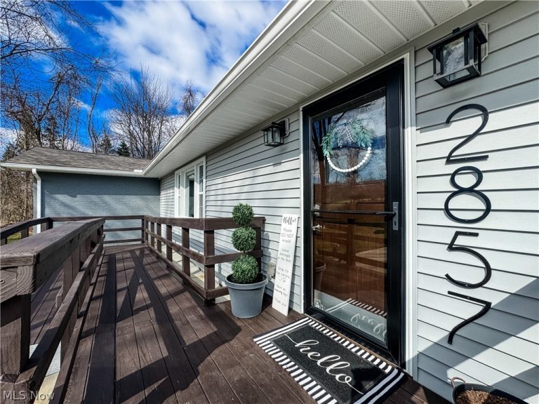 2857 Maco Drive, Norton, OH - Photo 5