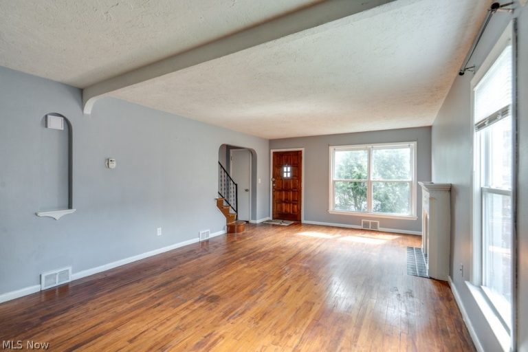 20503 Mountville Drive, Maple Heights, OH - Photo 8