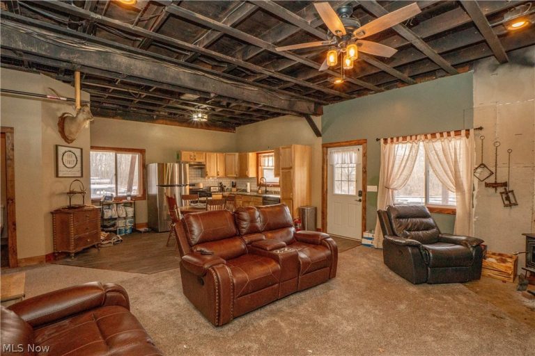 8178 Navarre Road, Massillon, OH - Photo 4