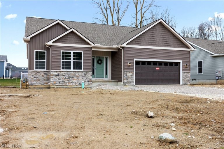 13242 Timber Trail, Grafton, OH - Photo 2