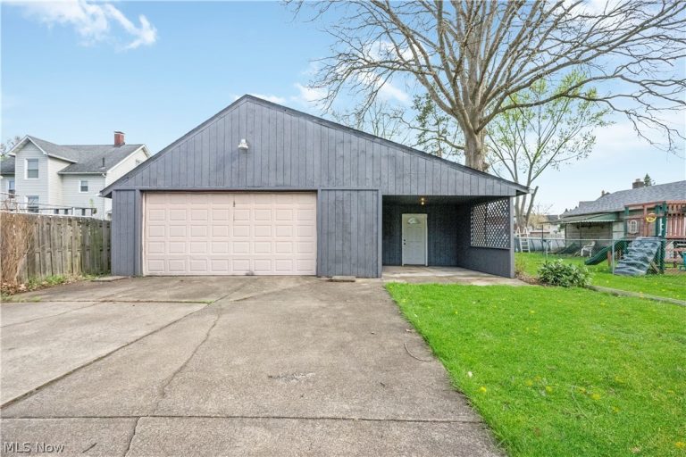 34 Helen Avenue, Niles, OH - Photo 4
