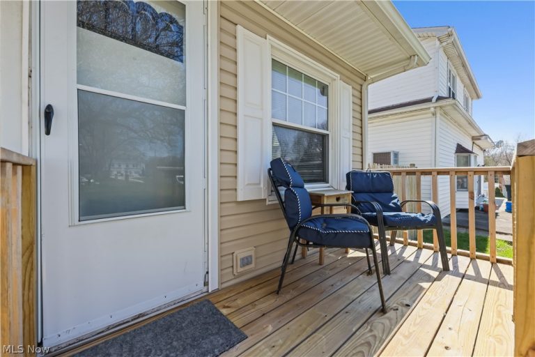 169 Hillman Road, Akron, OH - Photo 6