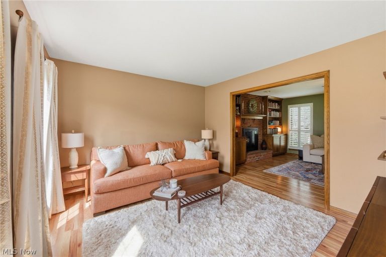 1271 Atterbury Drive, Macedonia, OH - Photo 5