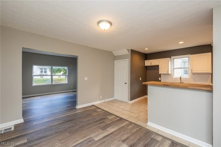 2278 26th Street, Akron, OH - Photo 8