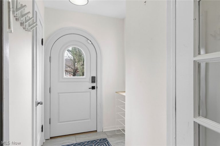 3141 Washington Boulevard, Cleveland Heights, OH - Photo 3