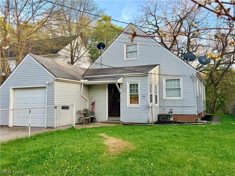 10506 Park Heights Road, Cleveland, OH - Photo 2