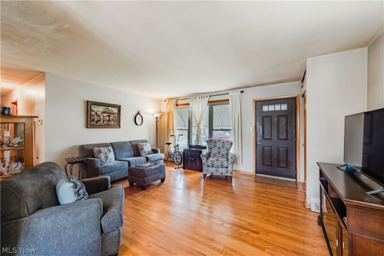 3605 Glenbar Drive, Fairview Park, OH - Photo 3