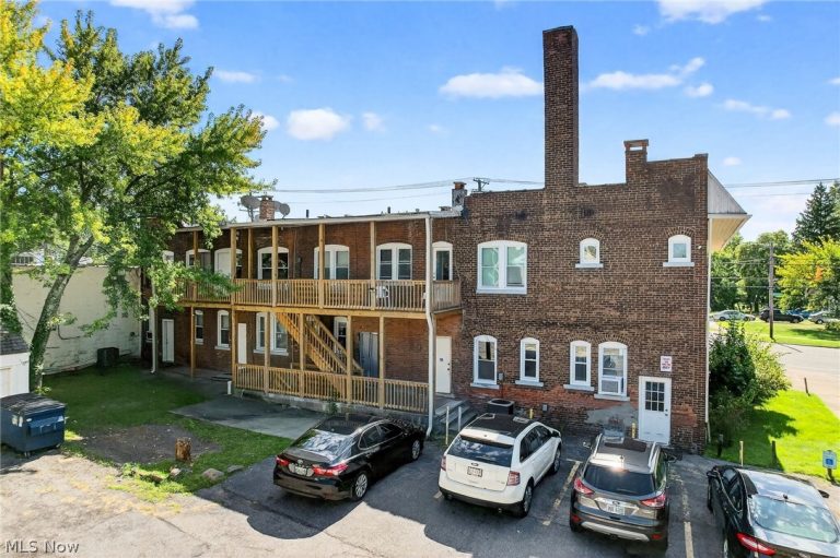 2201 Taylor Road, Cleveland Heights, OH - Photo 6