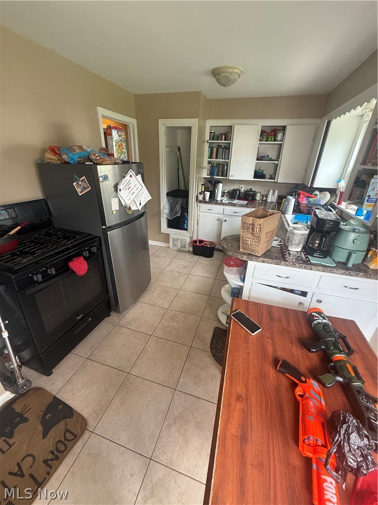 1055 Frederick Boulevard, Akron, OH - Photo 4
