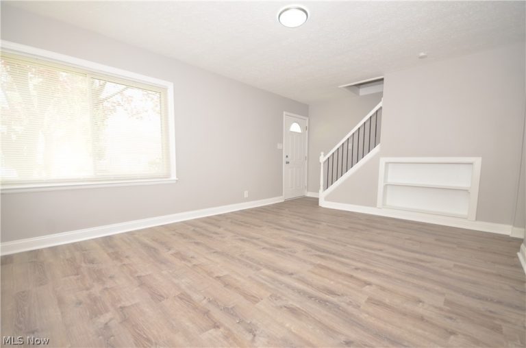 390 Morrison Avenue, Cuyahoga Falls, OH - Photo 5