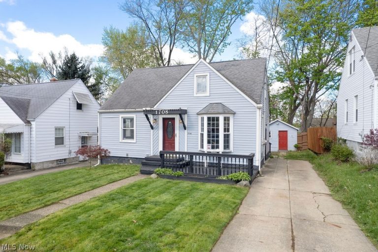 1708 Highview Avenue, Akron, OH - Photo 2