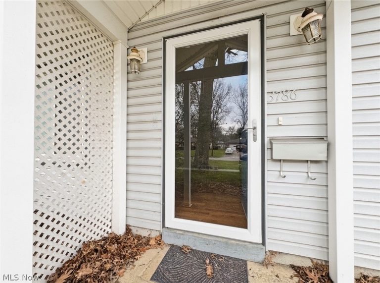 3786 Bryant Drive, Youngstown, OH - Photo 5