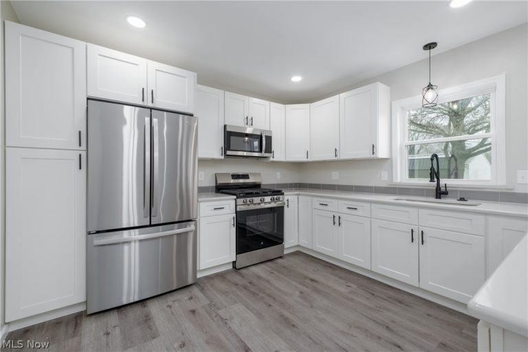 509 Wilson Street, Malvern, OH - Photo 8