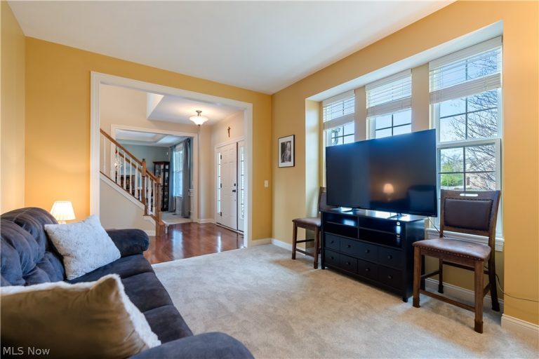17159 Waterbridge Drive, North Royalton, OH - Photo 8