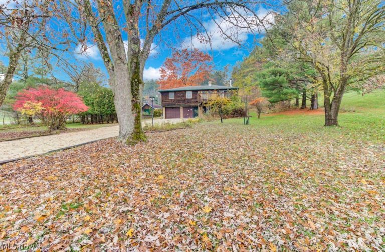 7 Choctaw Trail, Malvern, OH - Photo 2