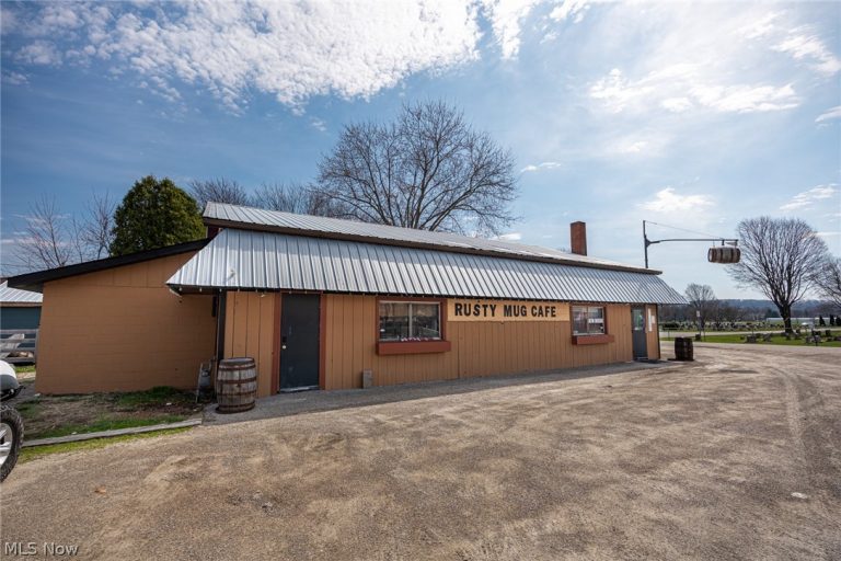 1330 6th Street, Coshocton, OH - Photo 2