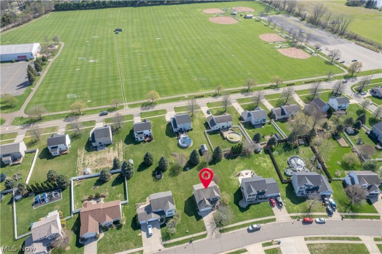 2662 Captens Street, Canton, OH - Photo 2