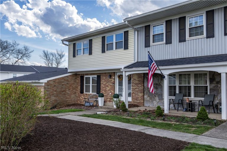 3631 Kenwood Drive, Uniontown, OH - Photo 2