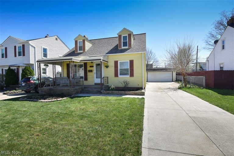 2929 Commonwealth Drive, Parma, OH, 44134