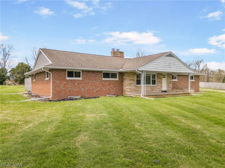 14177 Millersburg Road, Navarre, OH - Photo 4