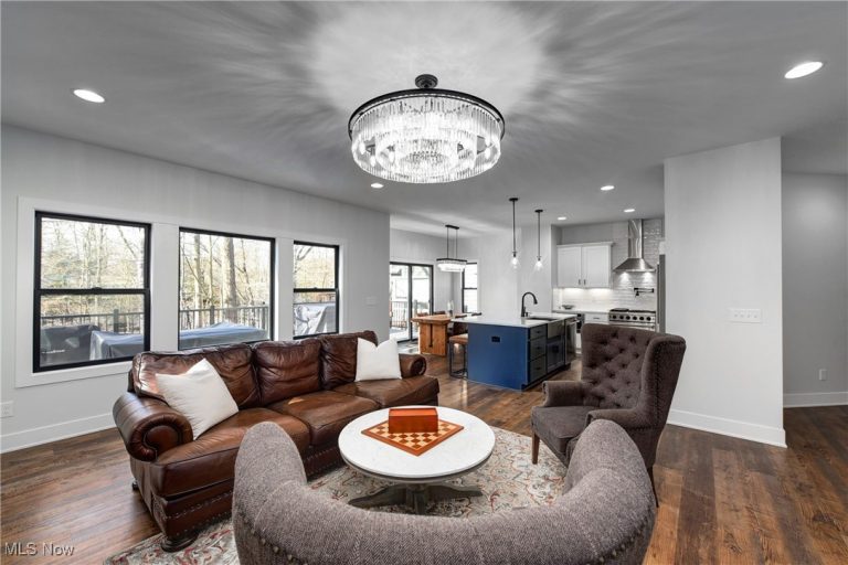 362 Oakmoor Avenue, Bay Village, OH - Photo 4