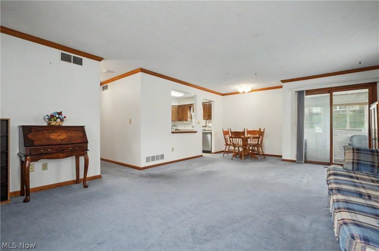 145 Michael Lane, Cuyahoga Falls, OH - Photo 6