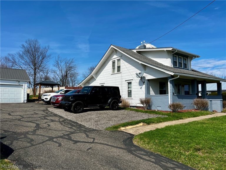 224 Woodvue Lane, Wintersville, OH - Photo 2