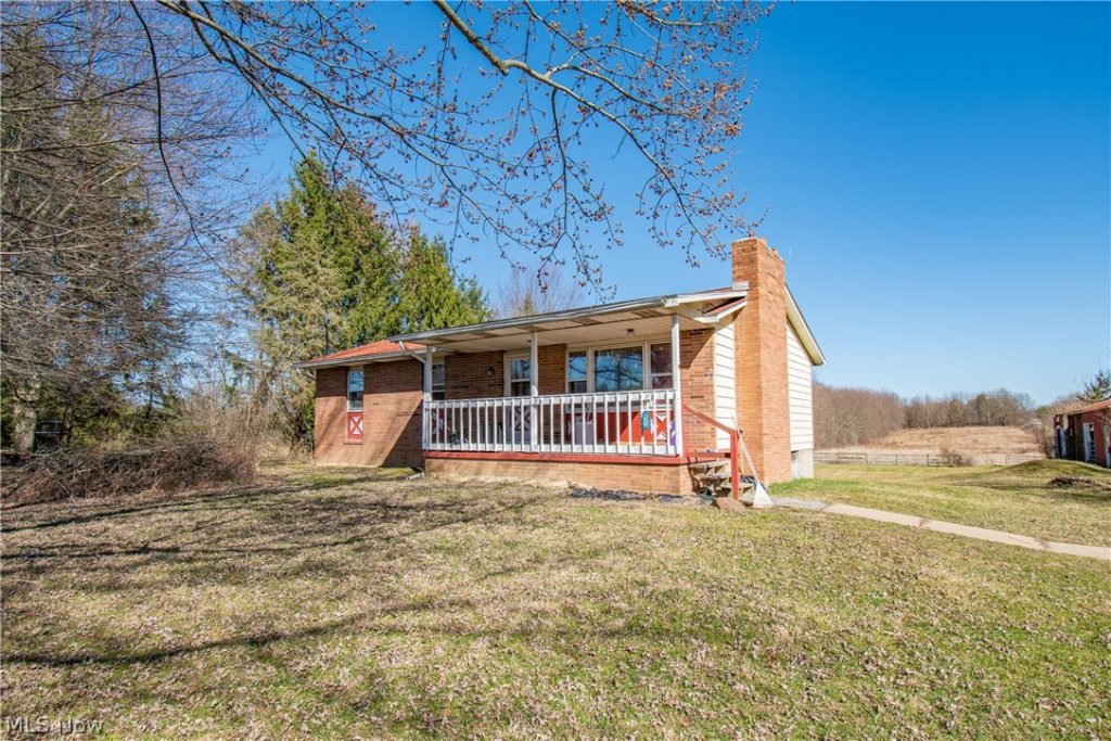 3686 Jones Road, Diamond, OH