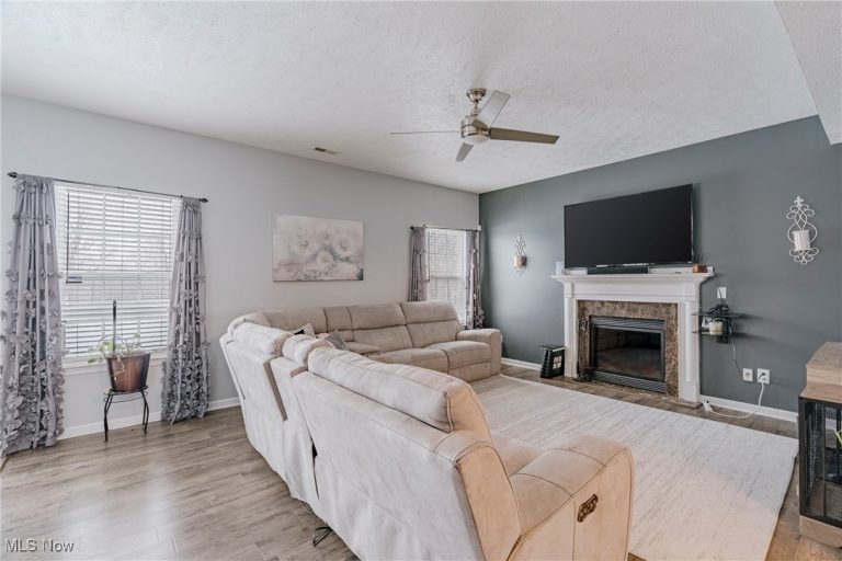 6382 Stonehaven Lane, Bedford Heights, OH - Photo 6