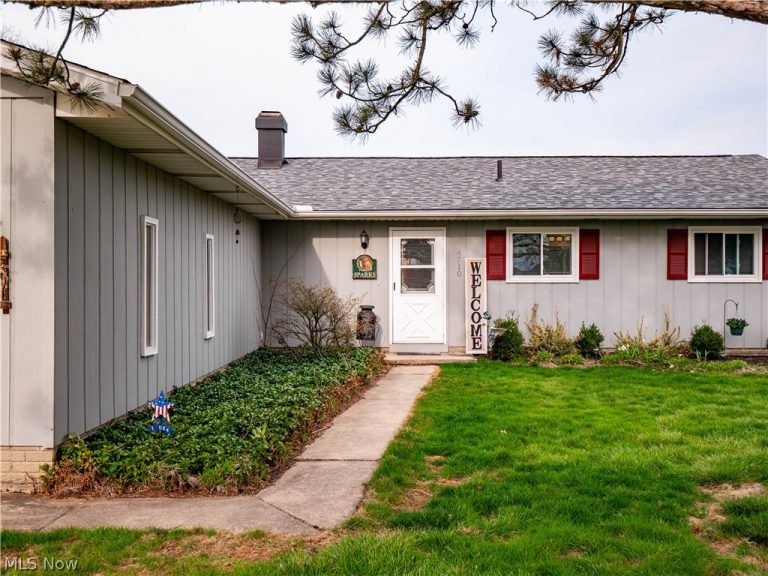 4710 Jaycox Road, Avon, OH - Photo 5