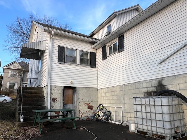 202 Walton Avenue, Barnesville, OH - Photo 5