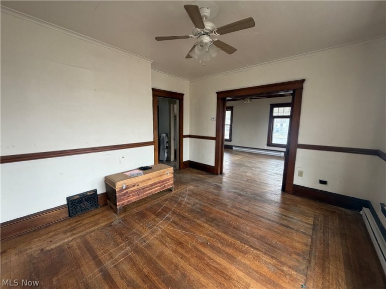 202 Prospect Street, Girard, OH - Photo 4