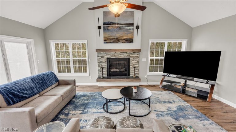 16460 Georgetown Court, Strongsville, OH - Photo 2