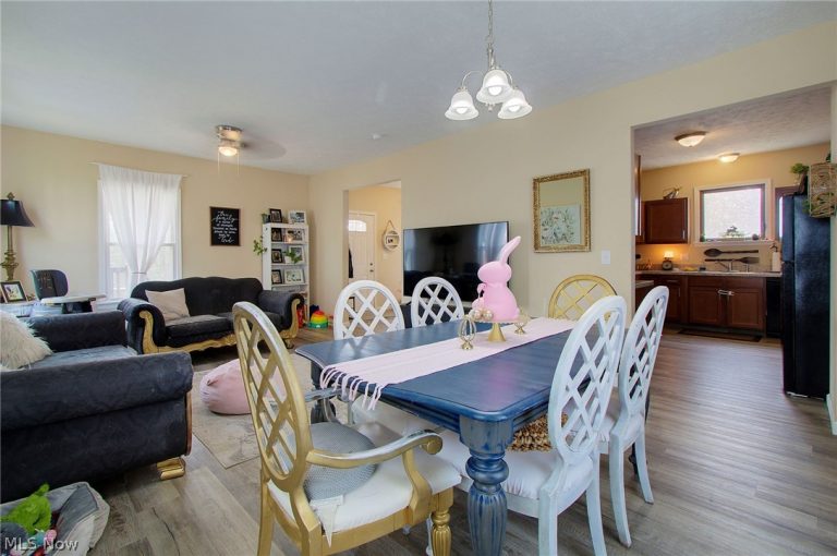 319 Oxford Street, Alliance, OH - Photo 8