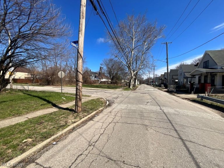 7508 Donald Avenue, Cleveland, OH - Photo 3