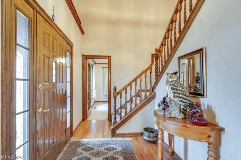 4700 Barnsleigh Drive, Bath, OH - Photo 5