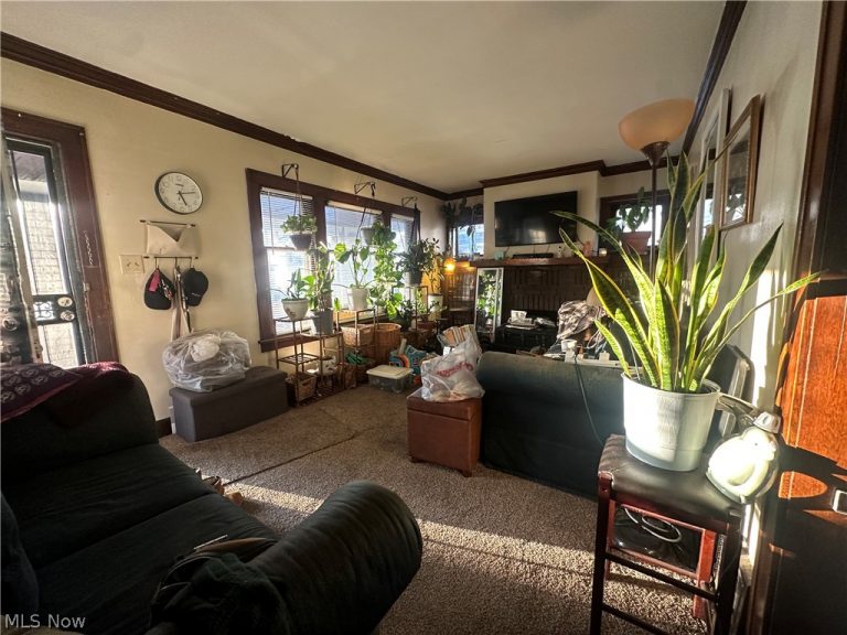 457 147th Street, Cleveland, OH - Photo 2