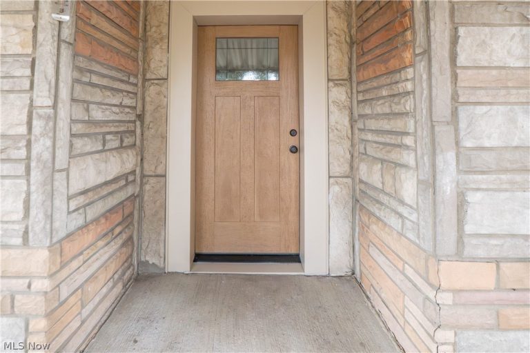 1940 Canton Road, Akron, OH - Photo 6