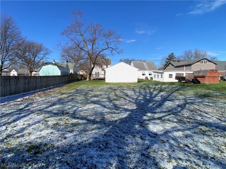 6879 Orchard Boulevard, Parma Heights, OH - Photo 4