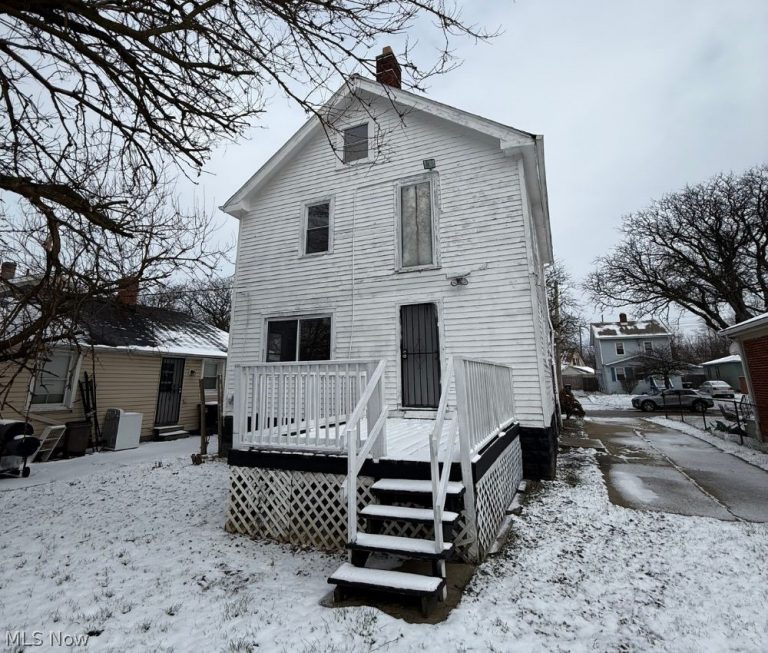 16902 Langly Avenue, Cleveland, OH - Photo 4