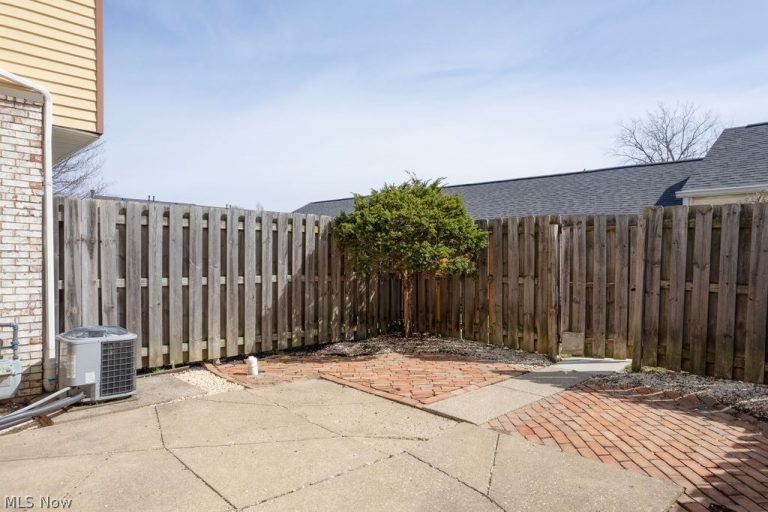 4625 Cox Drive #B, Stow, OH - Photo 4