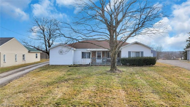 3900 Chandlersville Road, Zanesville, OH - Photo 2