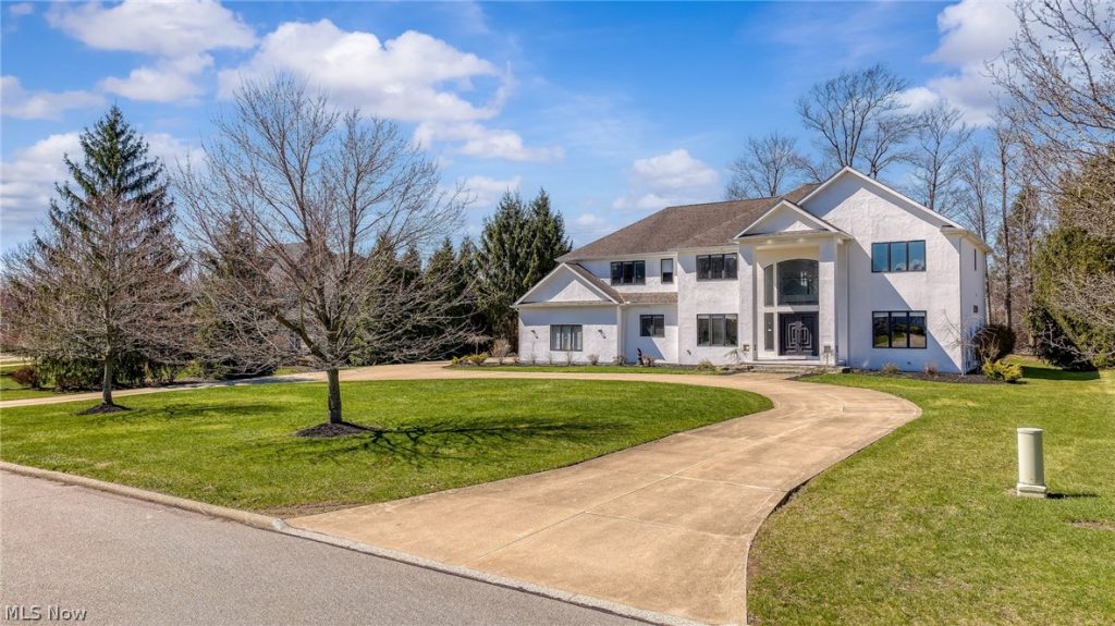 2504 Ginger Wren Road, Pepper Pike, OH