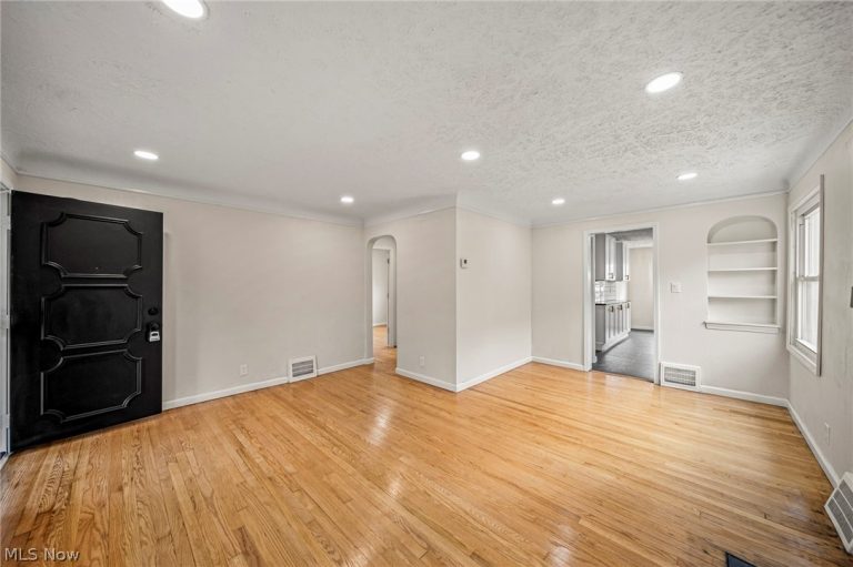 3983 176th Street, Cleveland, OH - Photo 5