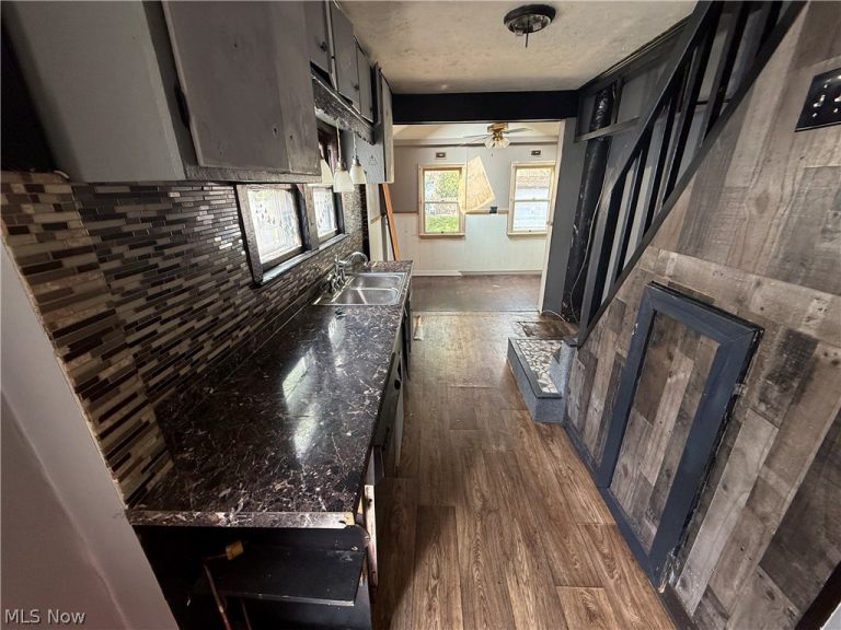 22553 Ivan Avenue, Euclid, OH - Photo 4