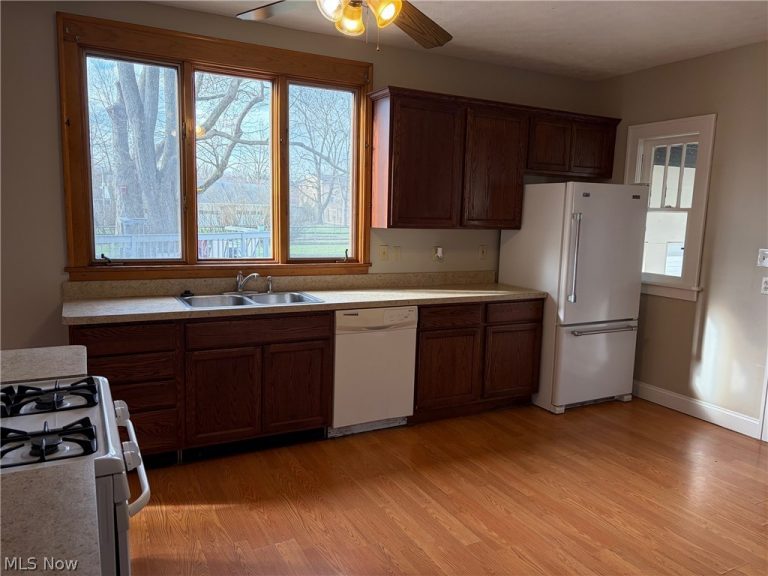 365 Prospect Street, Medina, OH - Photo 5