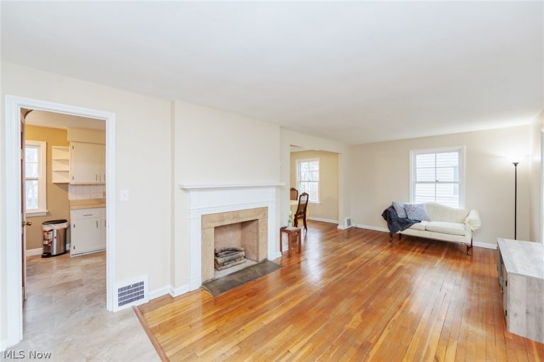 4037 Monticello Boulevard, Cleveland Heights, OH - Photo 5