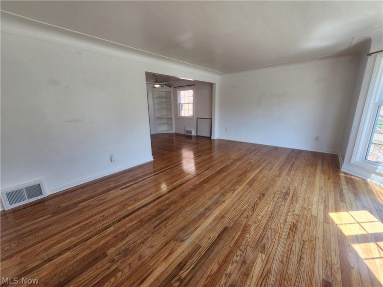3532 Normandy Road #DOWN, Shaker Heights, OH - Photo 2