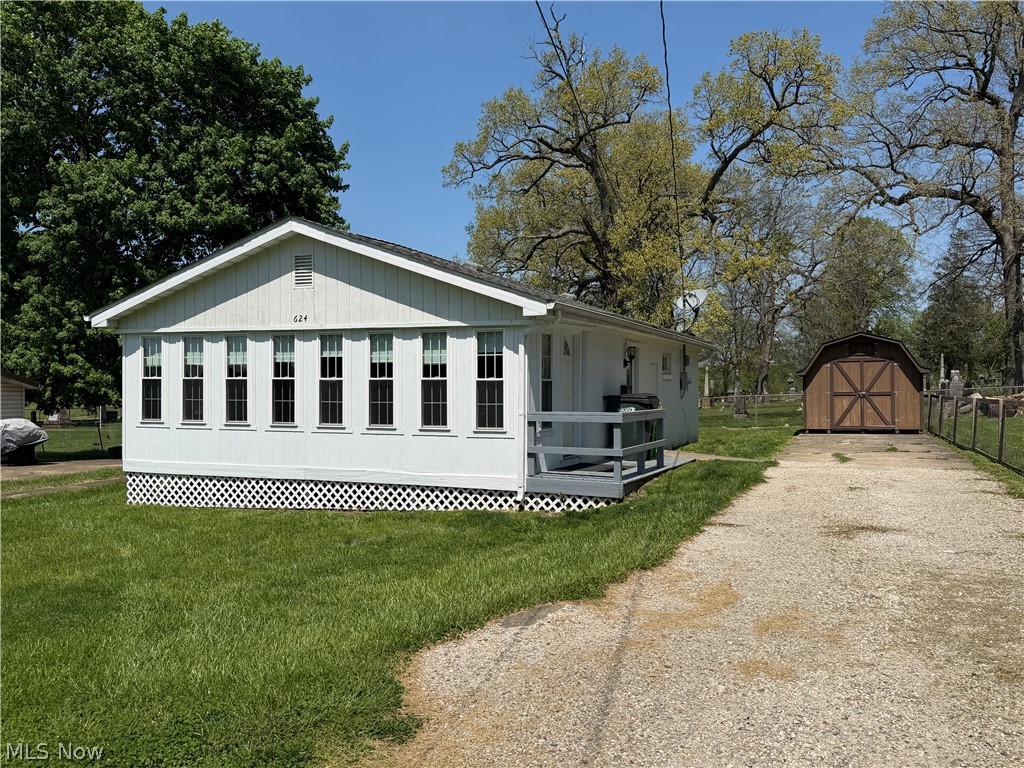 624 Cemetery Street, Coshocton, OH