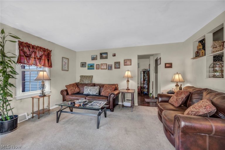 8031 Brichford Road, Mentor, OH - Photo 4